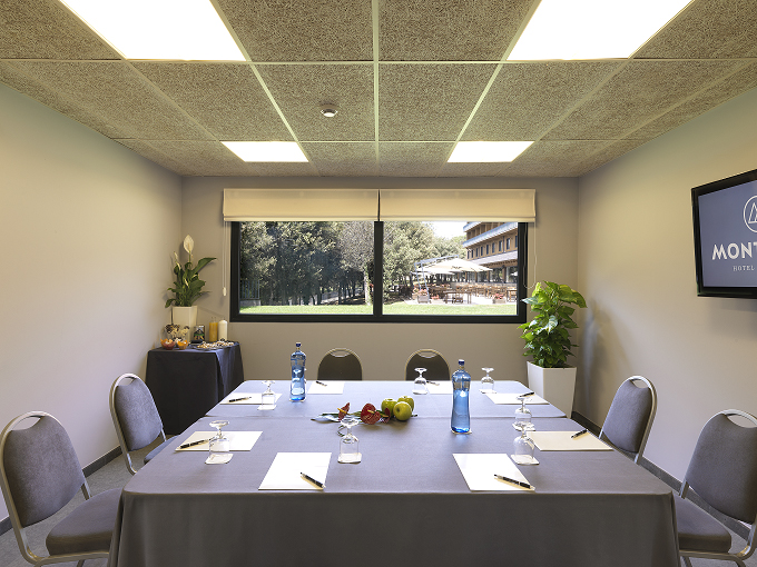 003_alta_montanyahotel Despacho.jpg